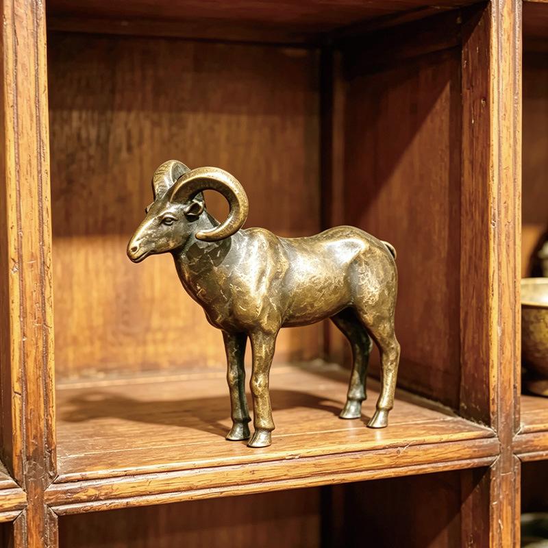 真鍮製の動物フィギュア 馬、雄羊、象、犀、ヒキガエル、トラ  - Vintage Collectibles Store のレビューと価格