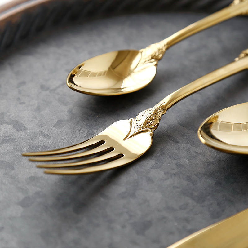 金メッキ加工を施した、レトロでヴィンテージ感あふれるウェスタ - Vintage Collectible Spoons のレビューと価格