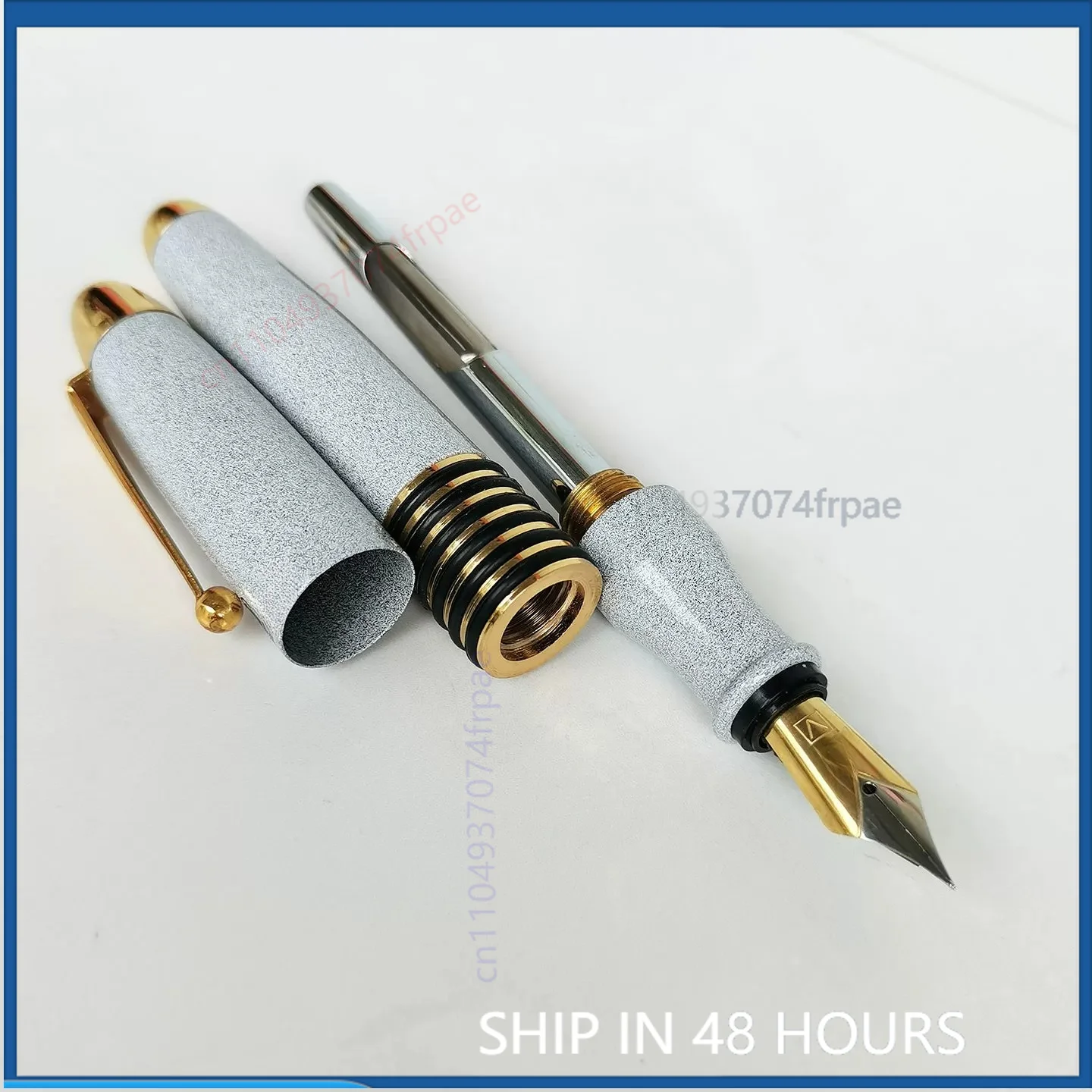 白い、太めの、固形銅製の万年筆。1990年代にソ連へ輸出され - Vintage Collectible Pens のレビューと価格